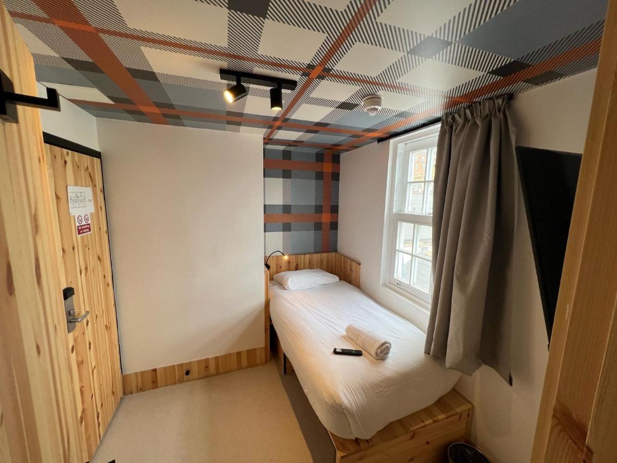 Easyhotel Paddington London Exterior photo