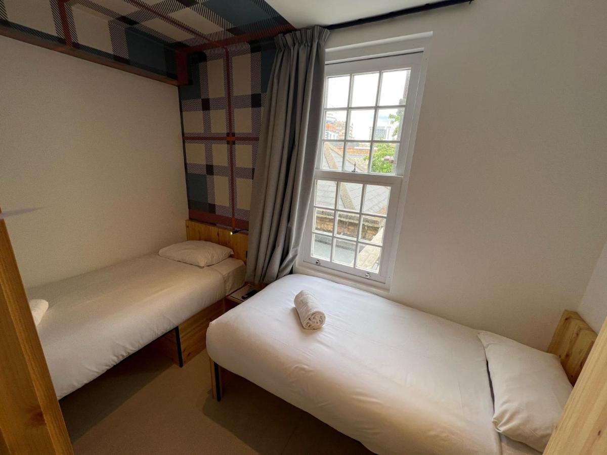 Easyhotel Paddington London Exterior photo