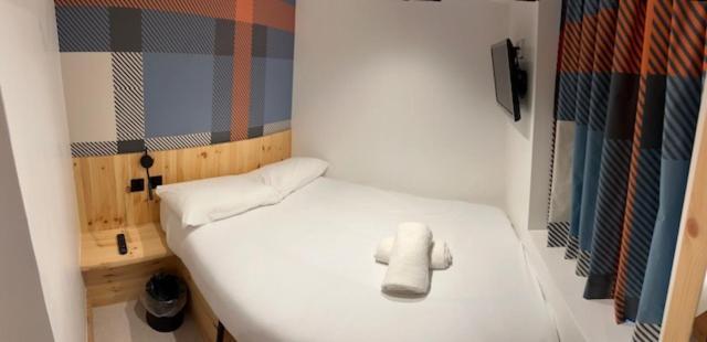 Easyhotel Paddington London Exterior photo